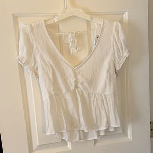 Hollister White V-Neck Peplum Top size medium